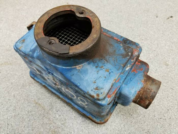 Farmland Tractor - C0NN9600G - Ford AIR CLEANER, Used