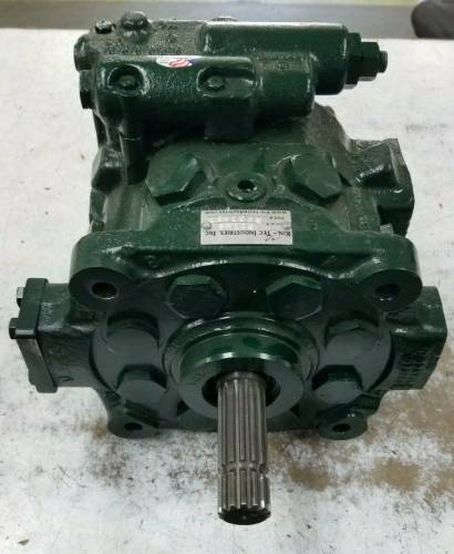 Farmland Tractor - RE33467, John Deere, Hydraulic Pump, Used - Image 2