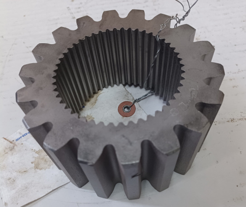 1259732C1 - Hub Gear 18T