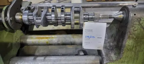 15752-23010 Crankshaft